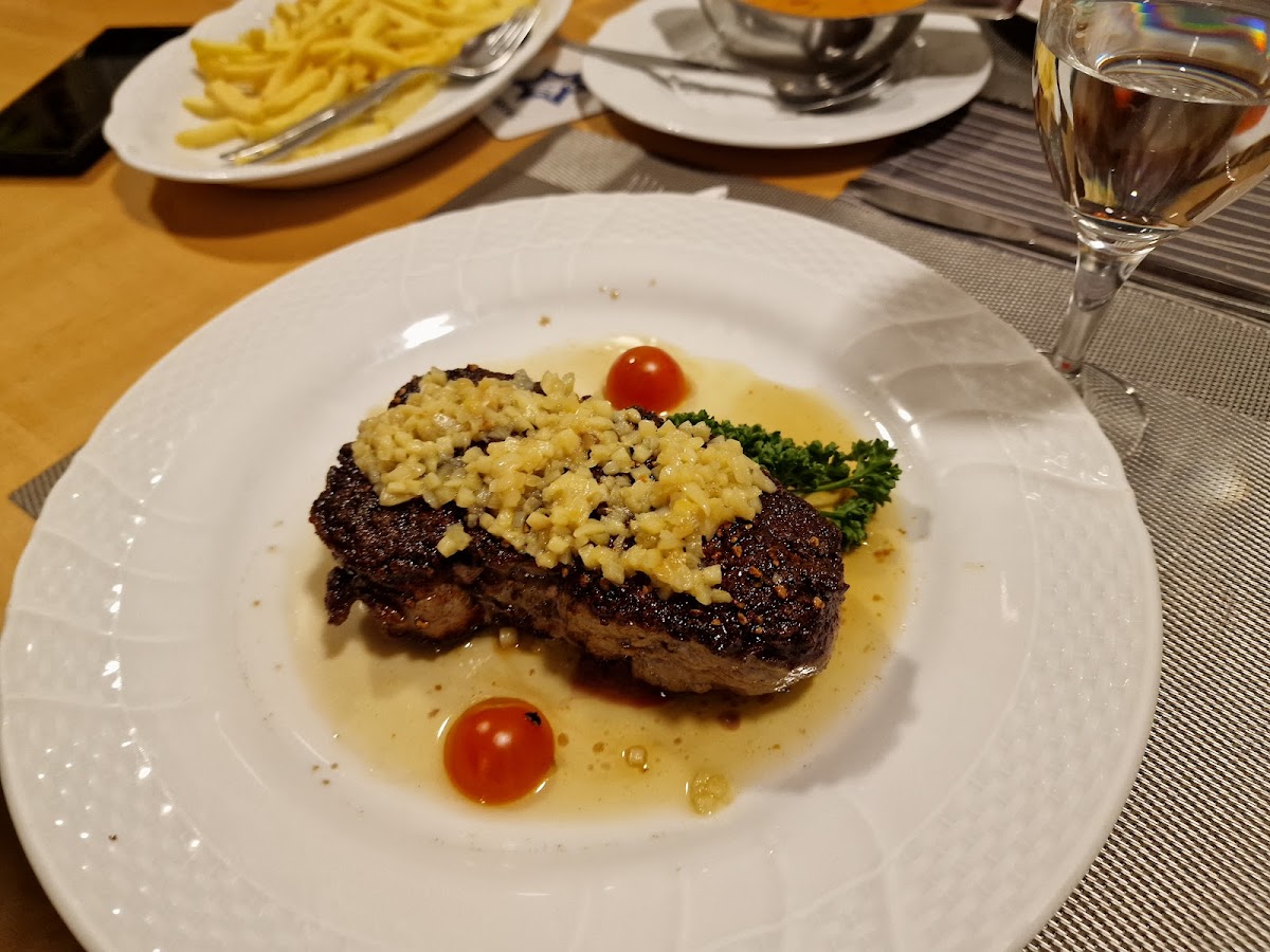 Gaststatte Lowenhof-3