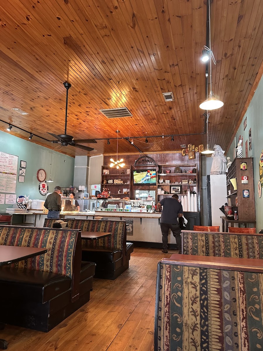 Gillsville Cafe