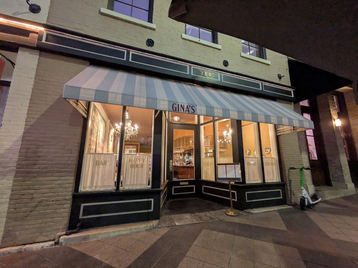 Gina's On Congress