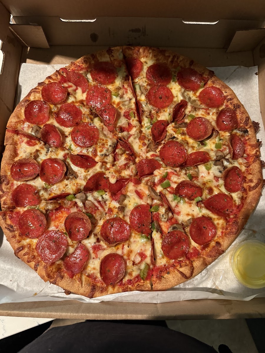 Gioninos Pizzeria-5