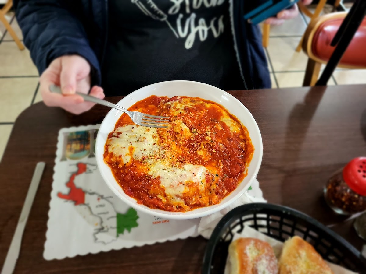Giovanni's Family Italian Restaurant-5