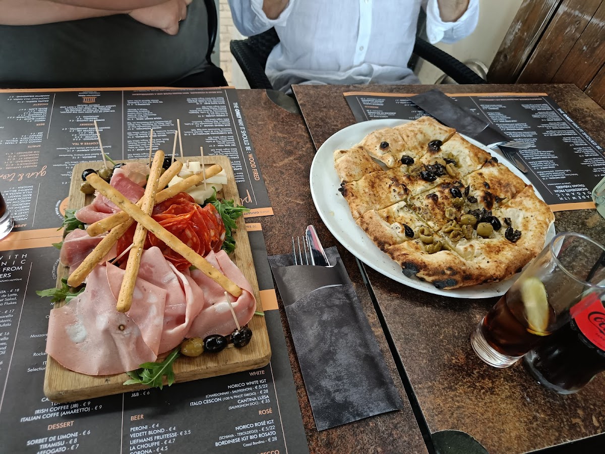 Giuseppe's - Pizza Forno A Legna-7