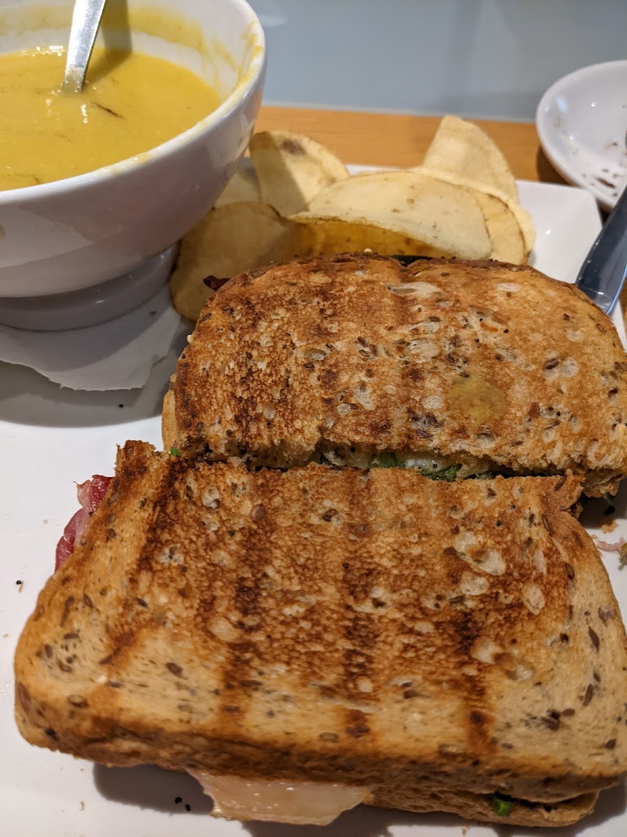 Glen Roy Cafe-8