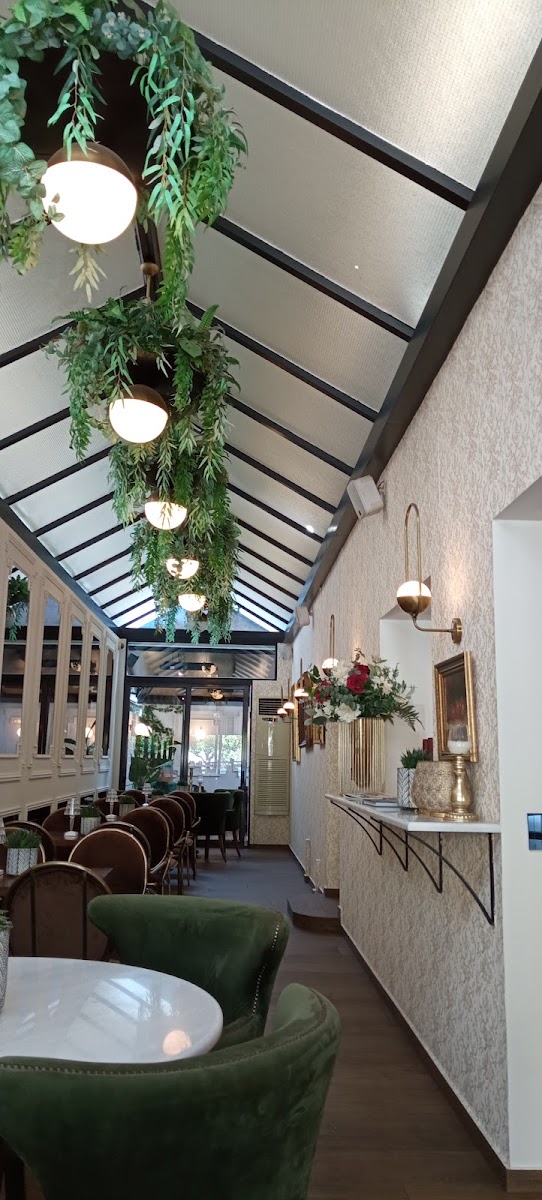 Golden Cup Cafe-3