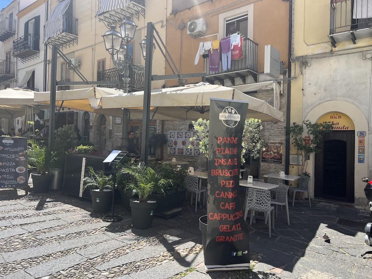 Golden Food & Bar - Ristobrunch , Pizzeria , Paninoteca-4