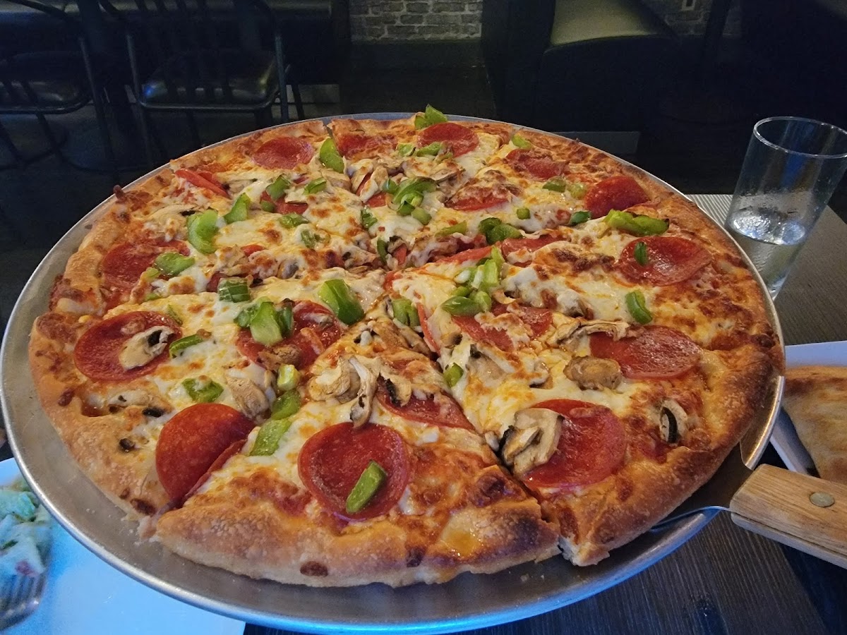 Golden Pizza Geo-4