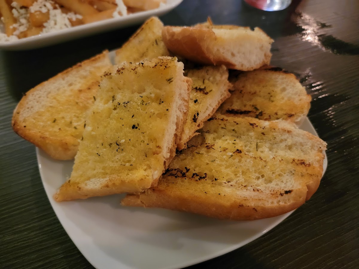 Golden Pizza Geo-7