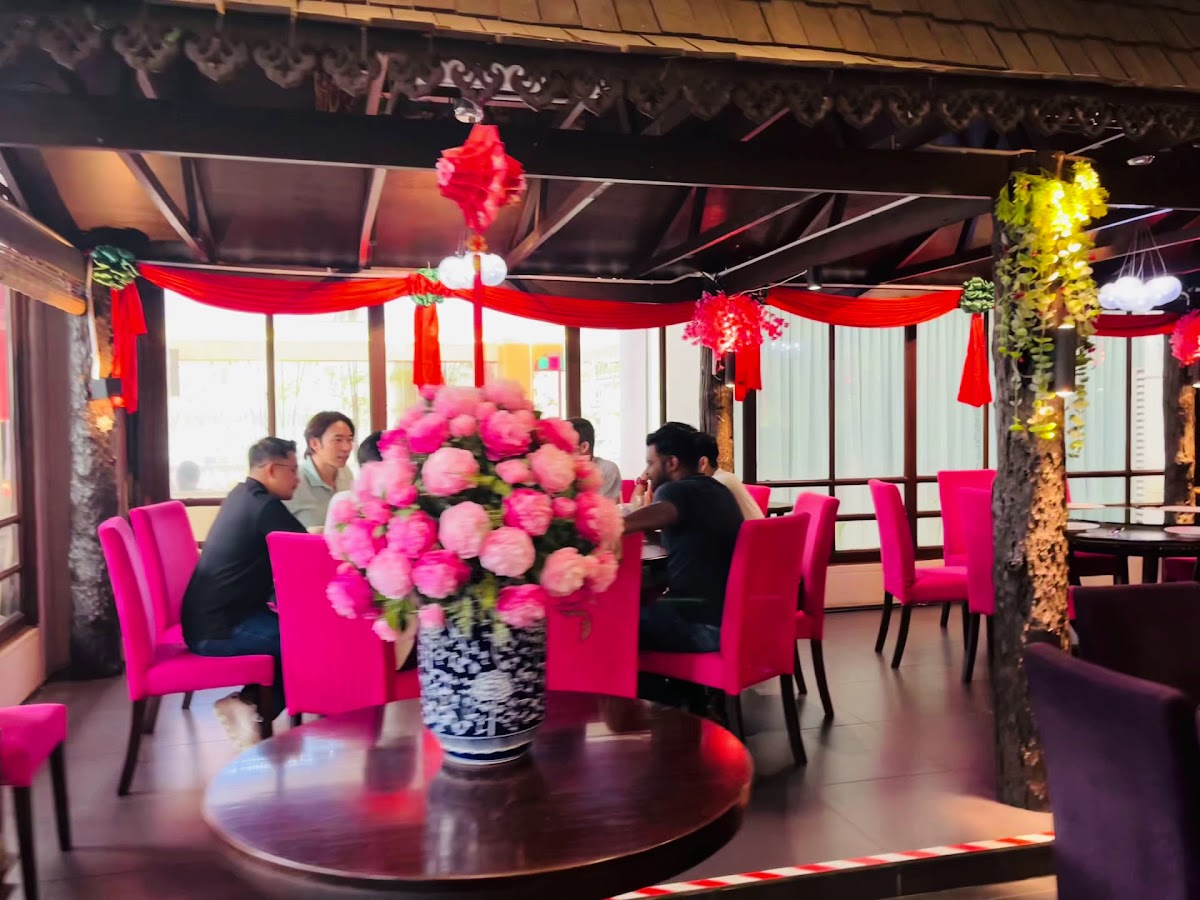 Golden Triangle Thai Cuisine - Auto City-2