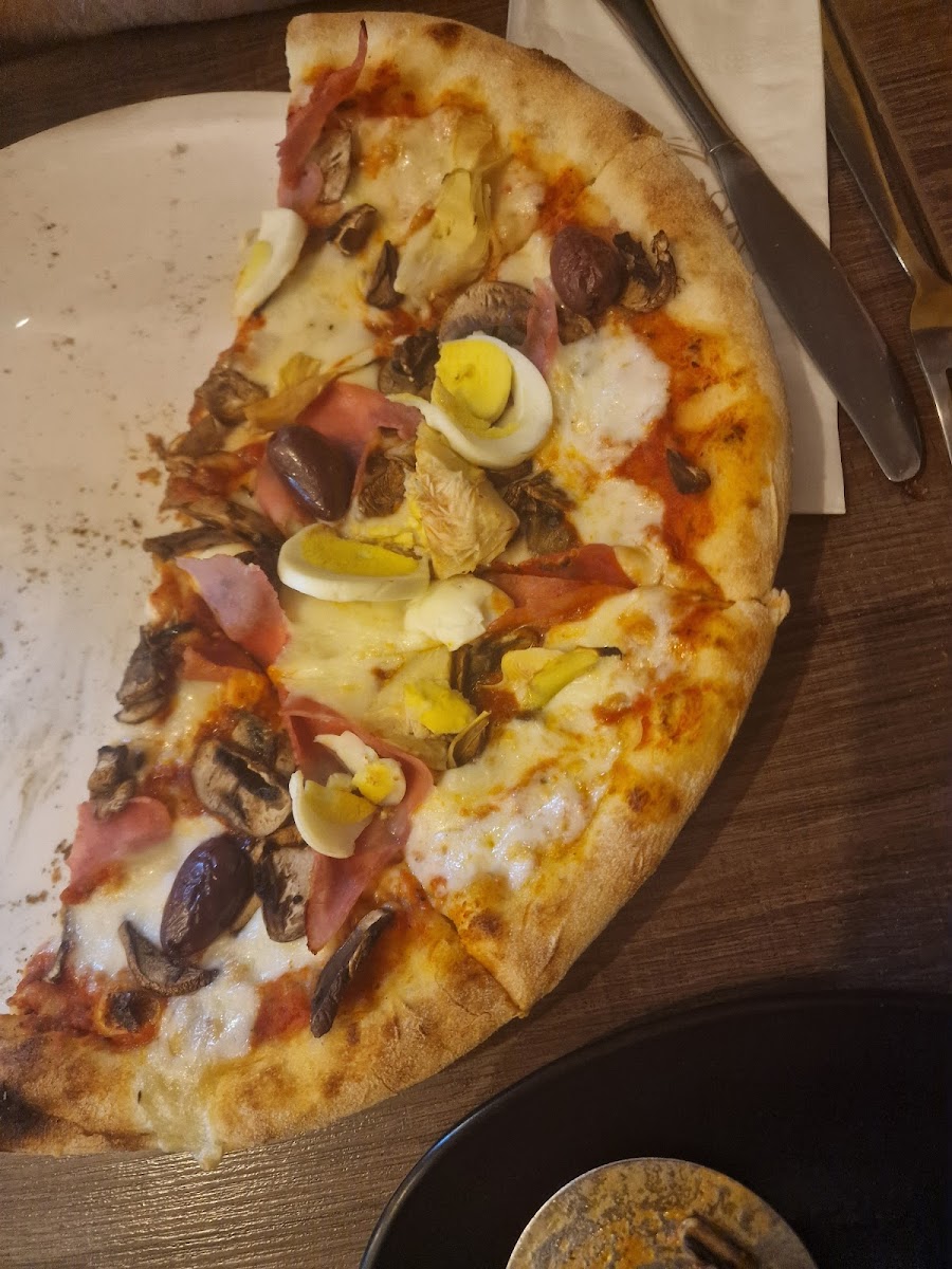 Goloso Gastro Bar And Pizzeria-7