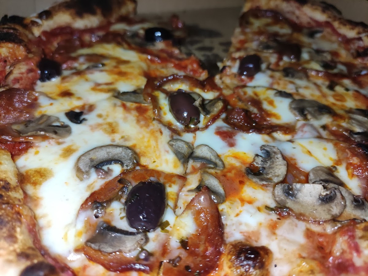 Gomorra Pizza Au Feu De Bois-10