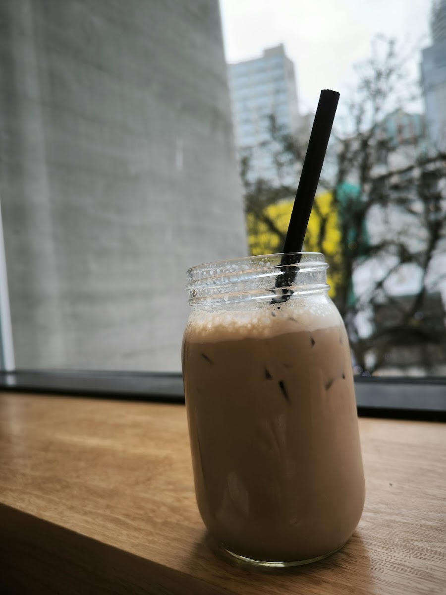Good Earth Coffeehouse - Robson-10