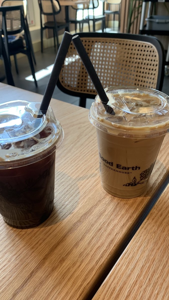 Good Earth Coffeehouse - Yonge & Wellesley-10