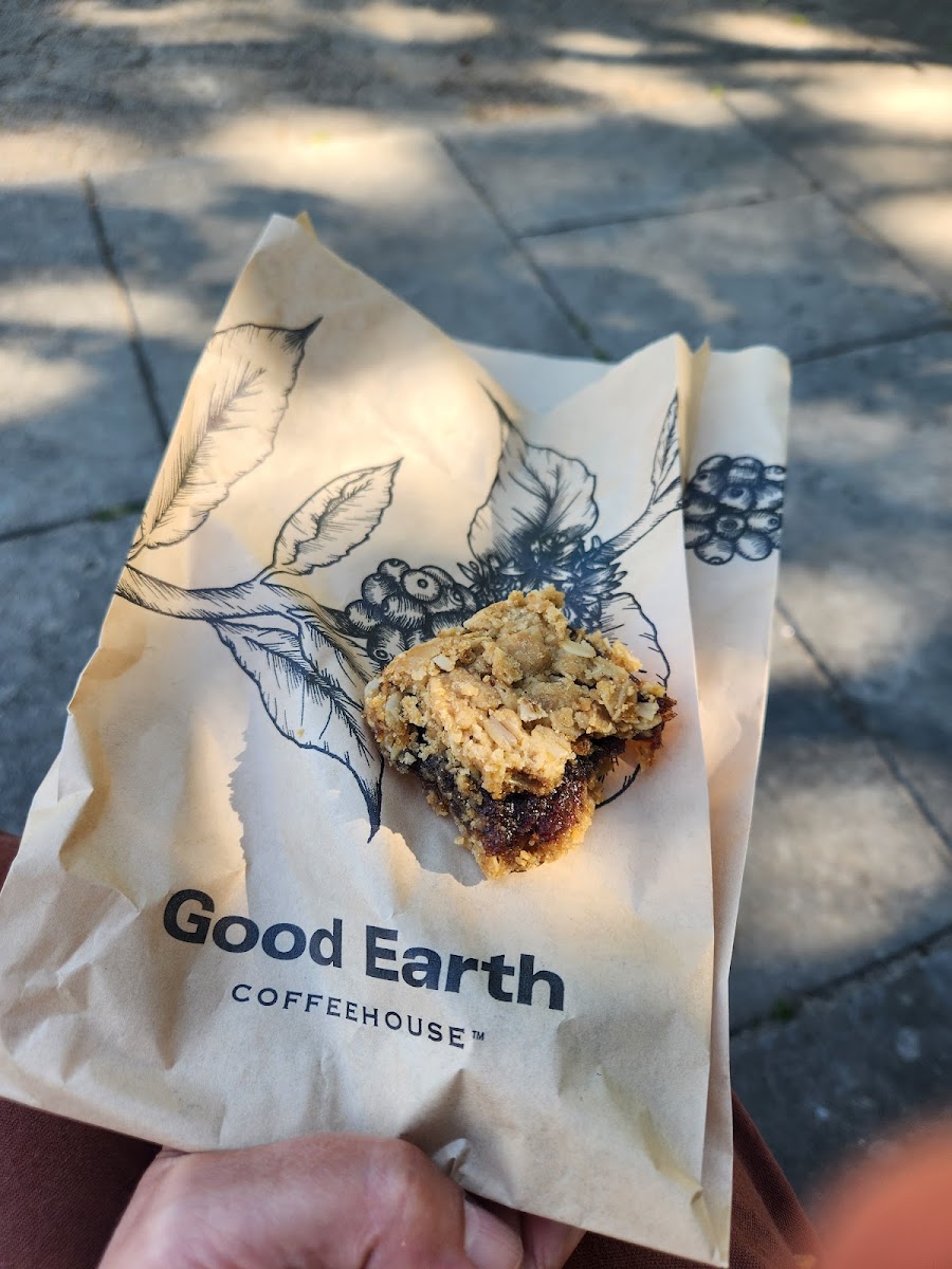 Good Earth Coffeehouse - Yonge & Wellesley-8