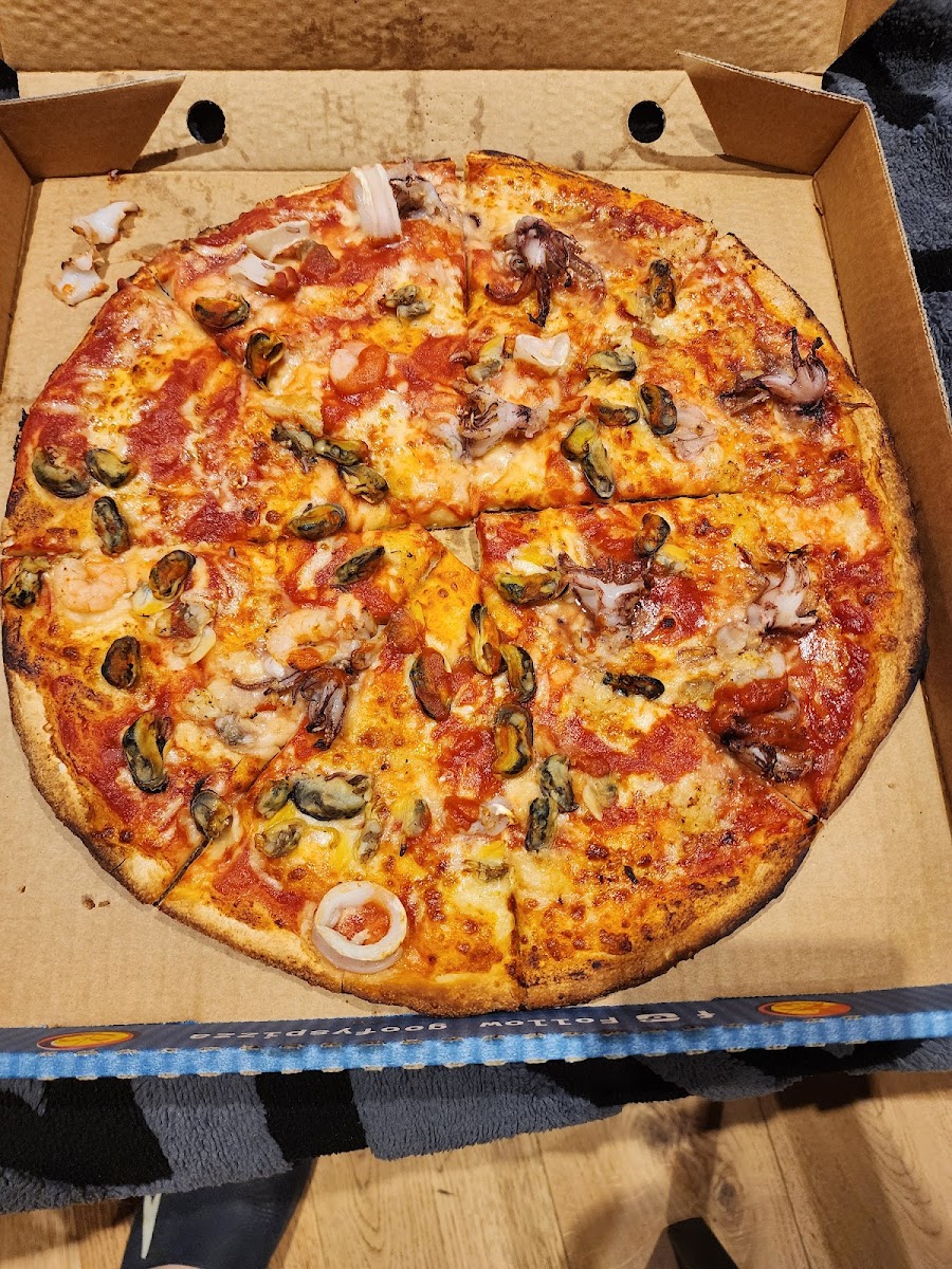 Goofy's Pizza House-3