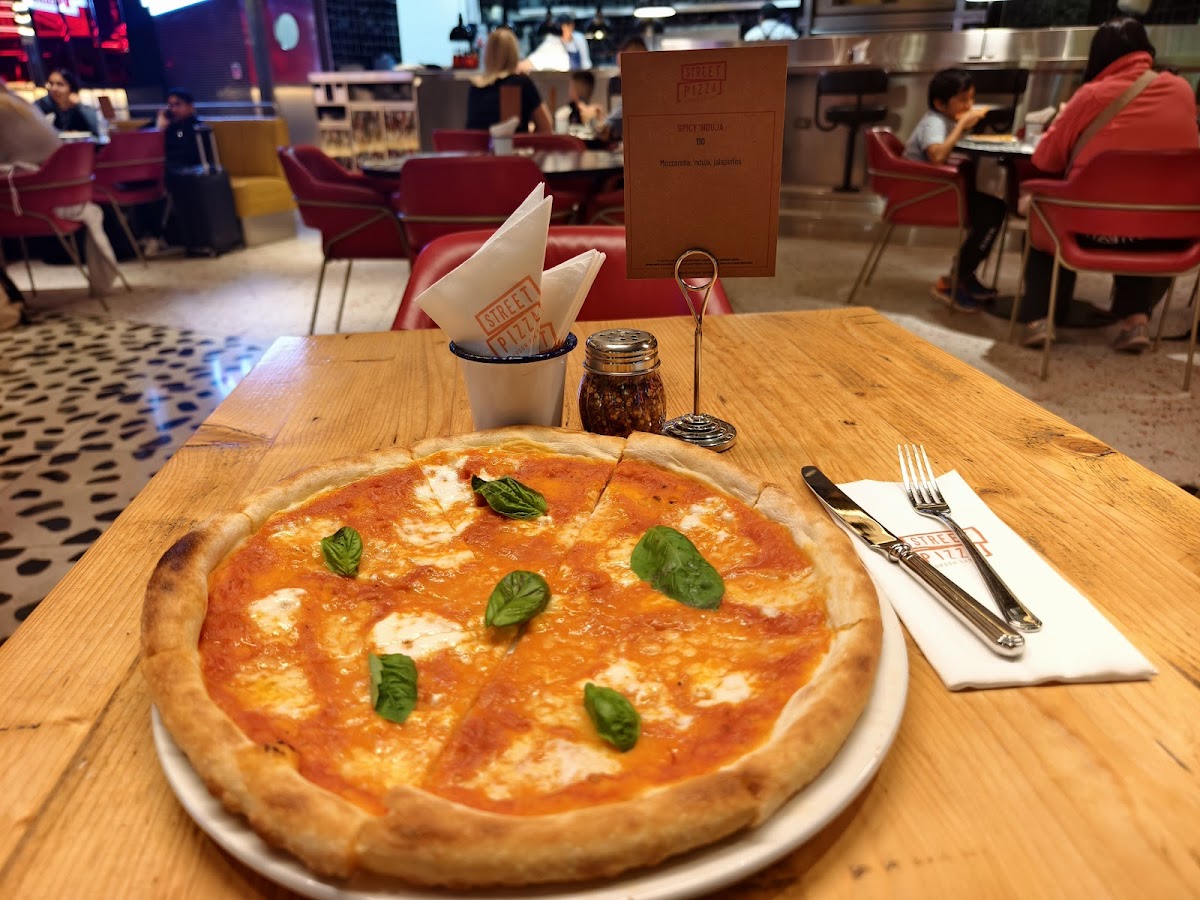 Gordon Ramsay Street Pizza-3