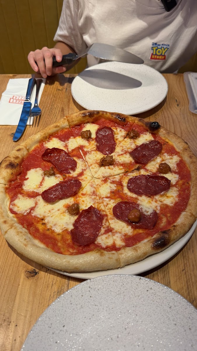 Gordon Ramsay Street Pizza-6