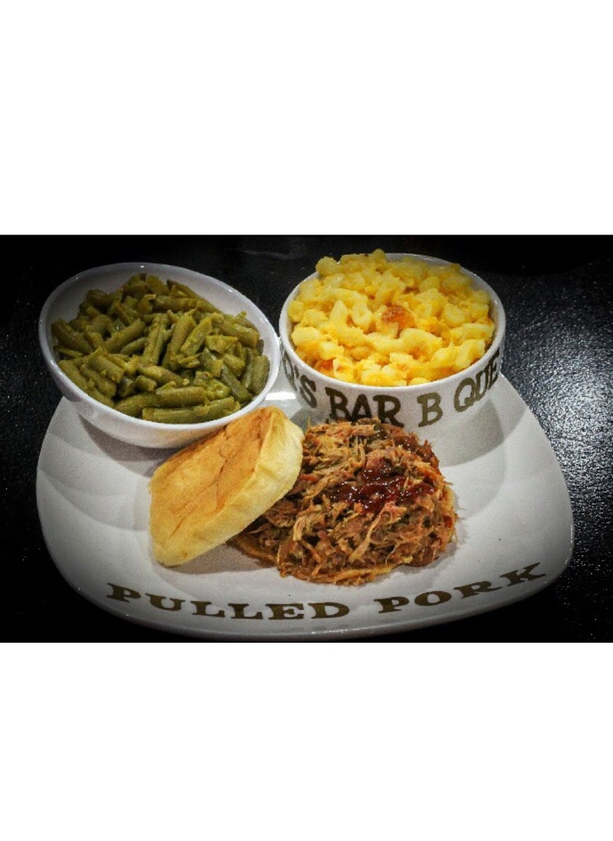 Gq's Bar-B-Que-10