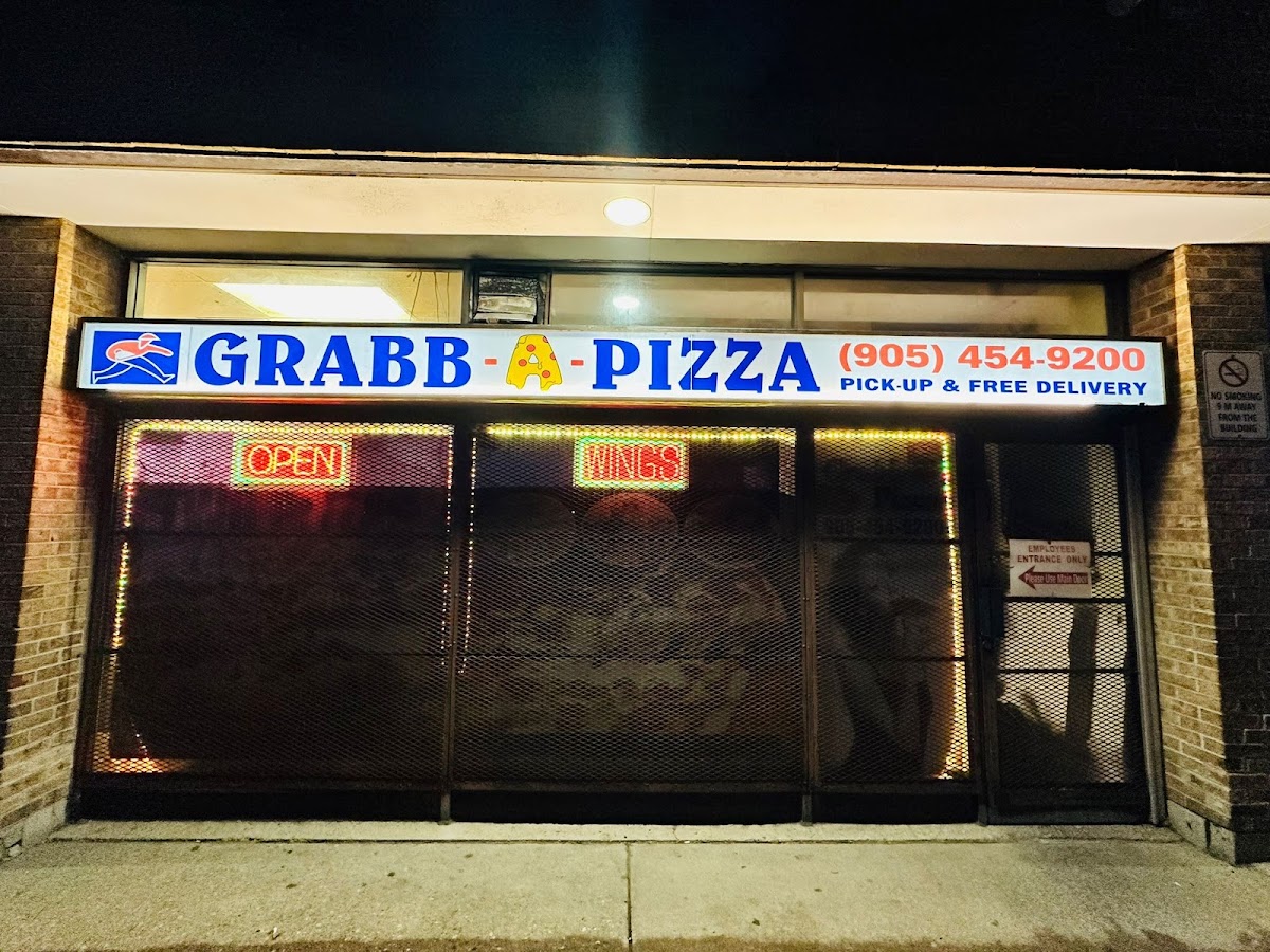 Grabb-A-Pizza