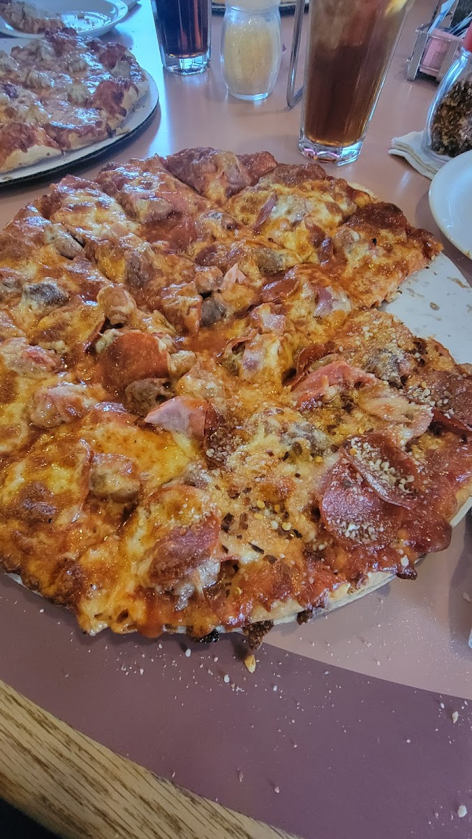 Grady's Pizza-3