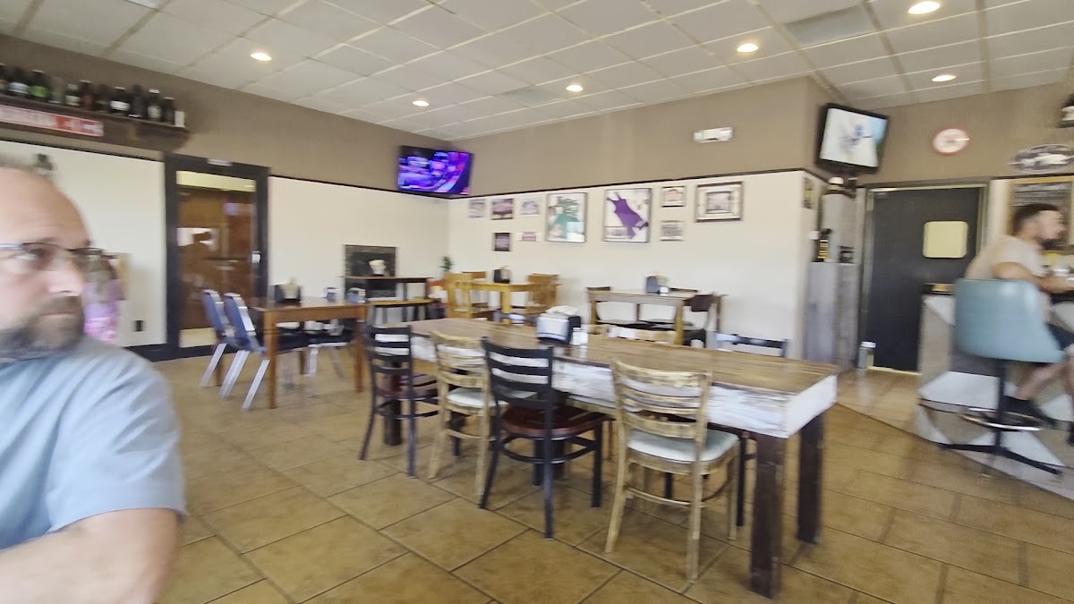 Grap's Burgers & Brews-2