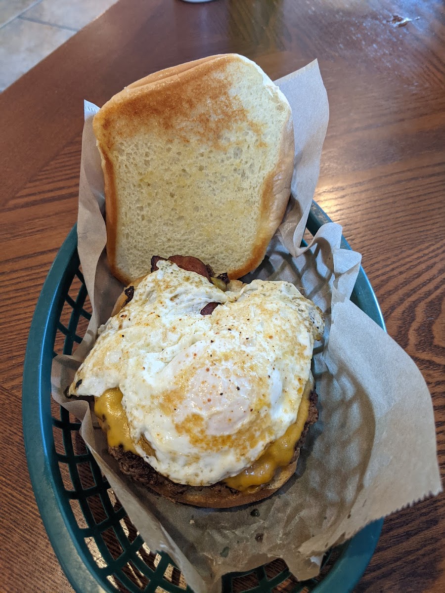 Grap's Burgers & Brews-6