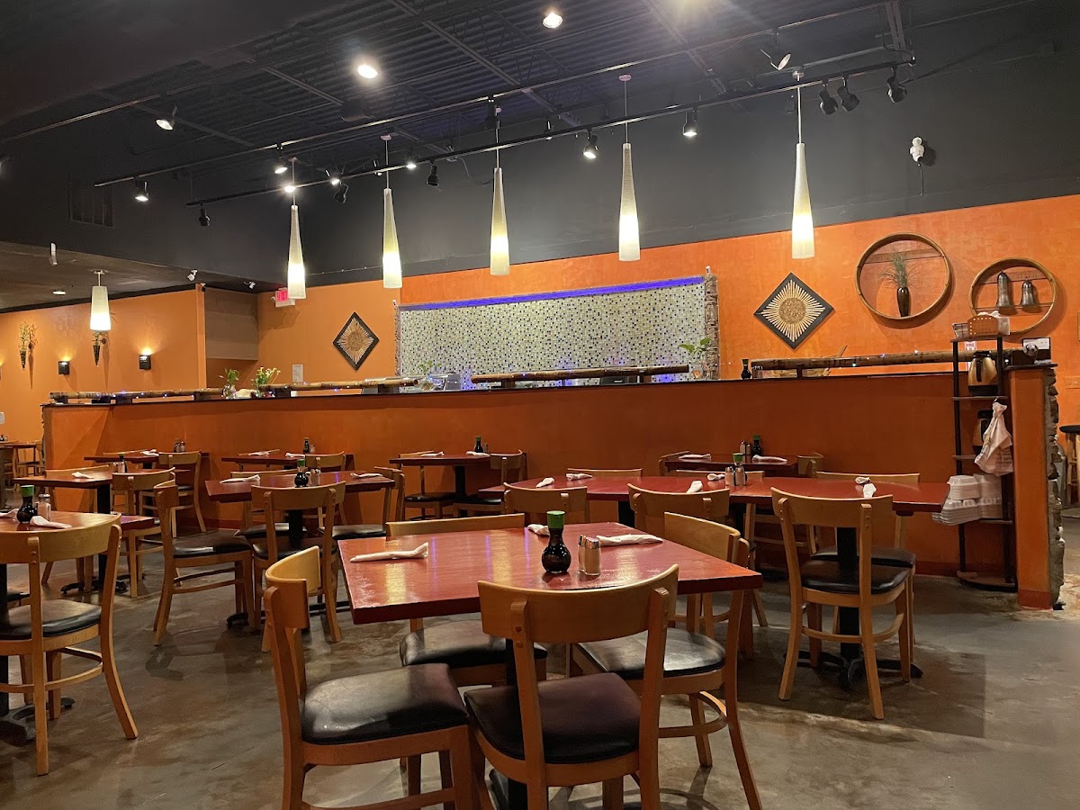 Great Wall Chinese - Thai And Sushi-4