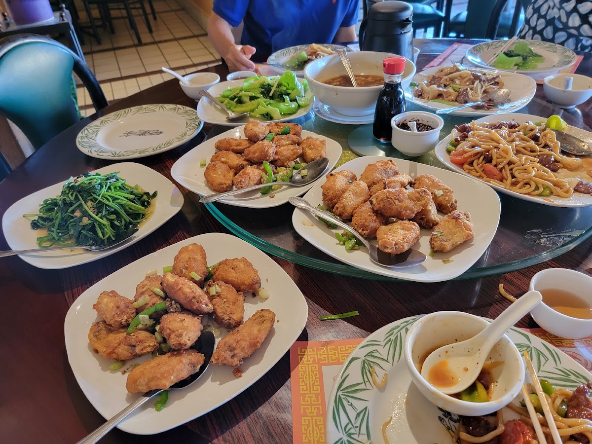 Great Wall Szechuan And Mandarin Cuisine-3