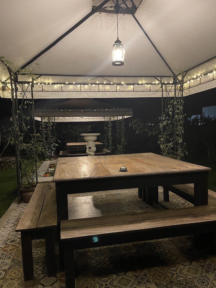 Green Dining Garden Cafe
