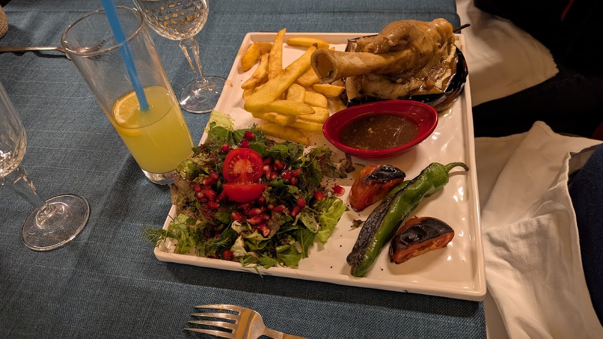 Green Hill Cafe Restaurant-10