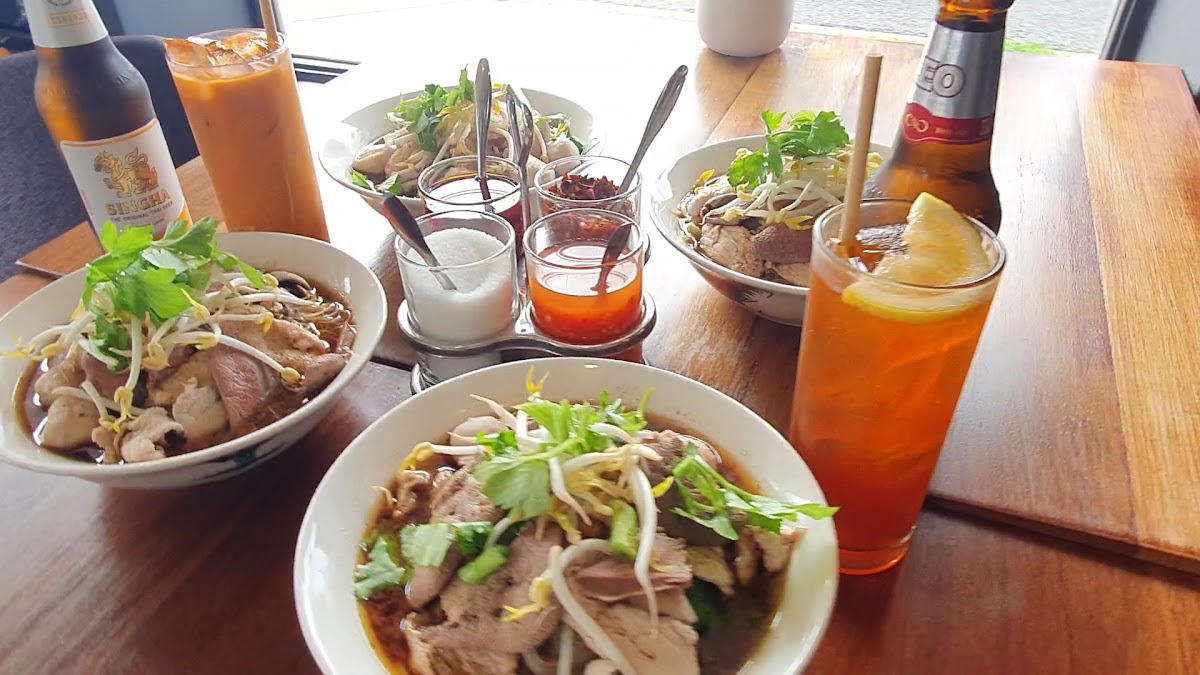 Green Papaya Thai Restaurant-2