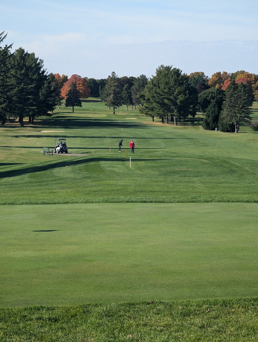 Greenie's Clubhouse At Delbrook-3