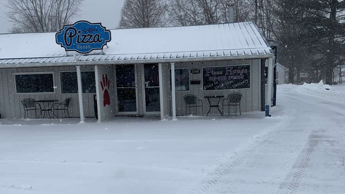 Griffin's Pizza House-2