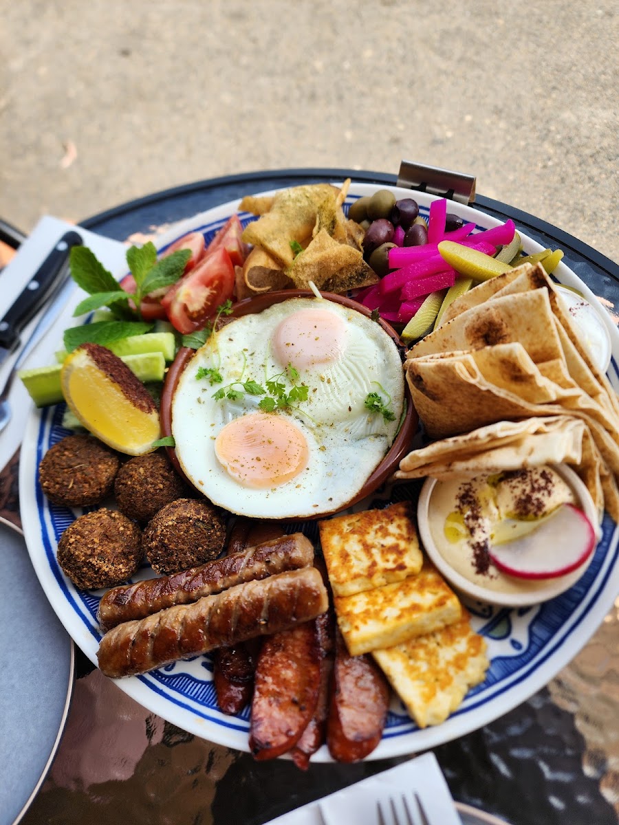 Grind & Bloom Cafe-10