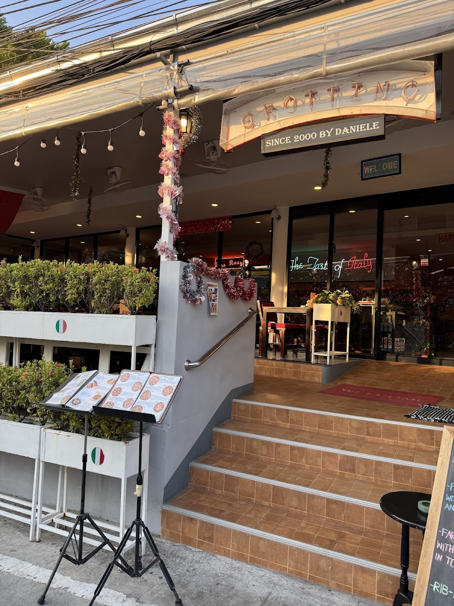 Grottino Pizzeria And Osteria-3
