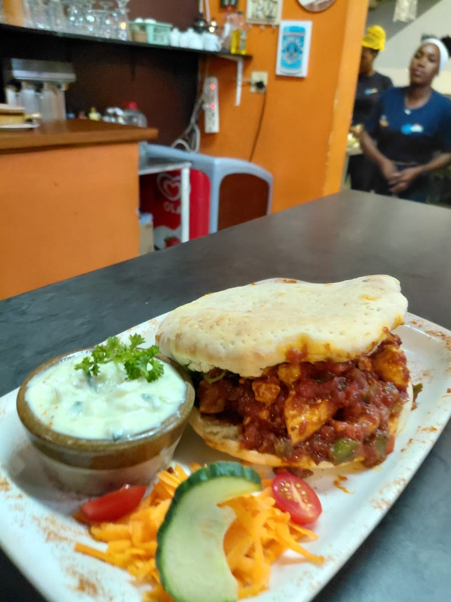 Guidos Kraggakamma Family Restaurant-3