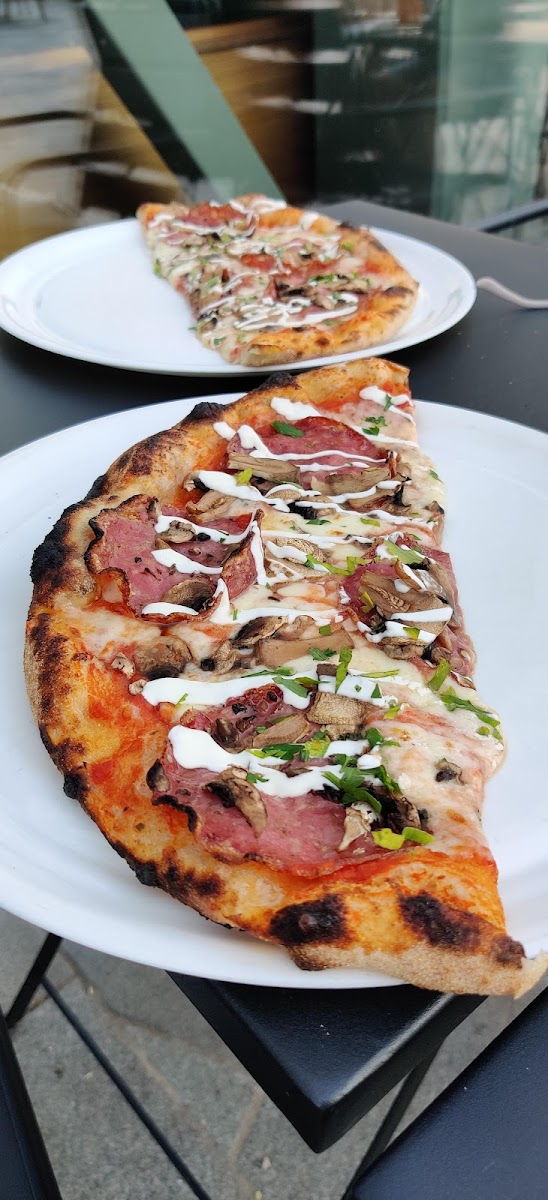 Guido's Pizza Grani-7