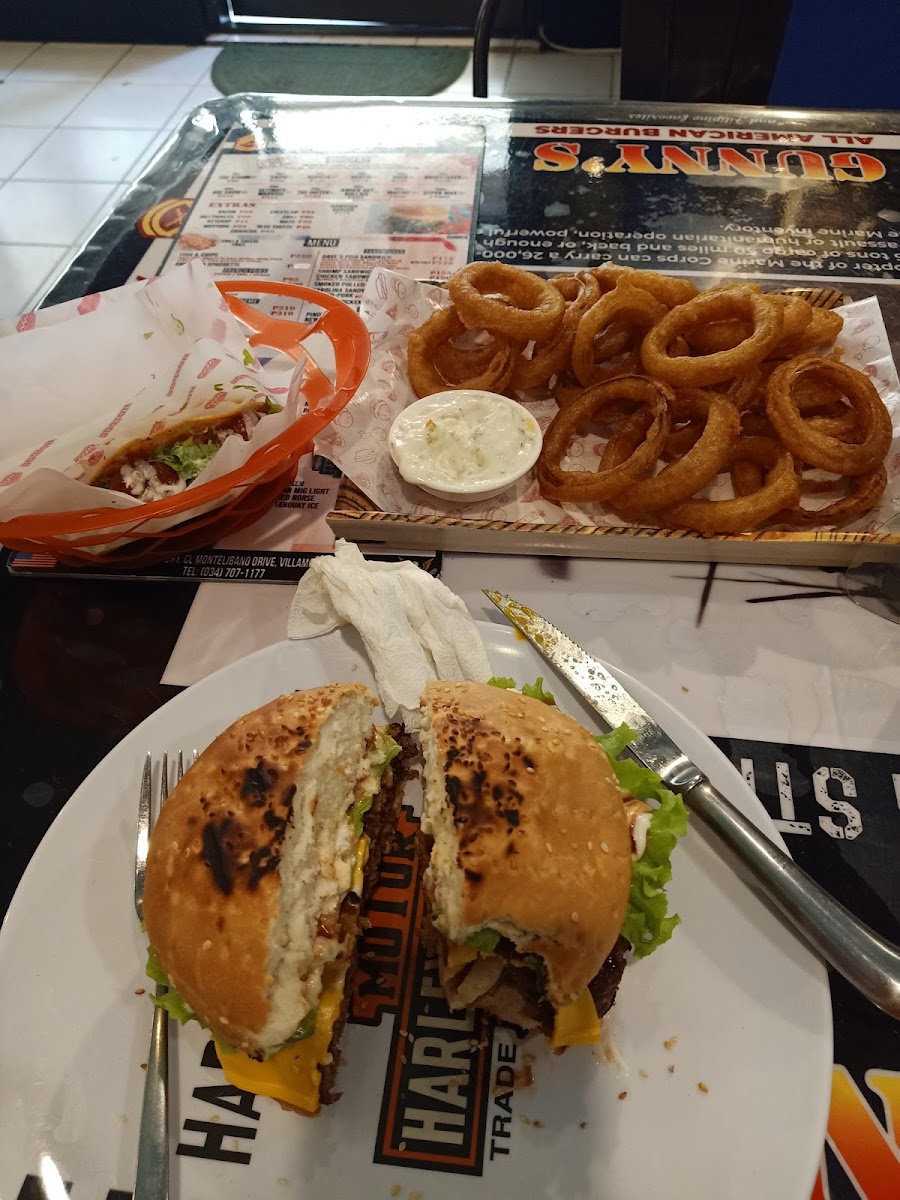 Gunny's All American Burgerhouse-10