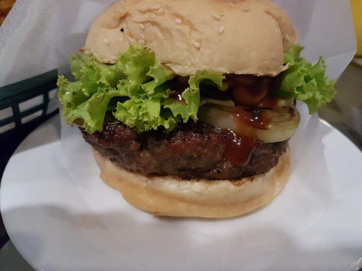 Gunny's All American Burgerhouse-9