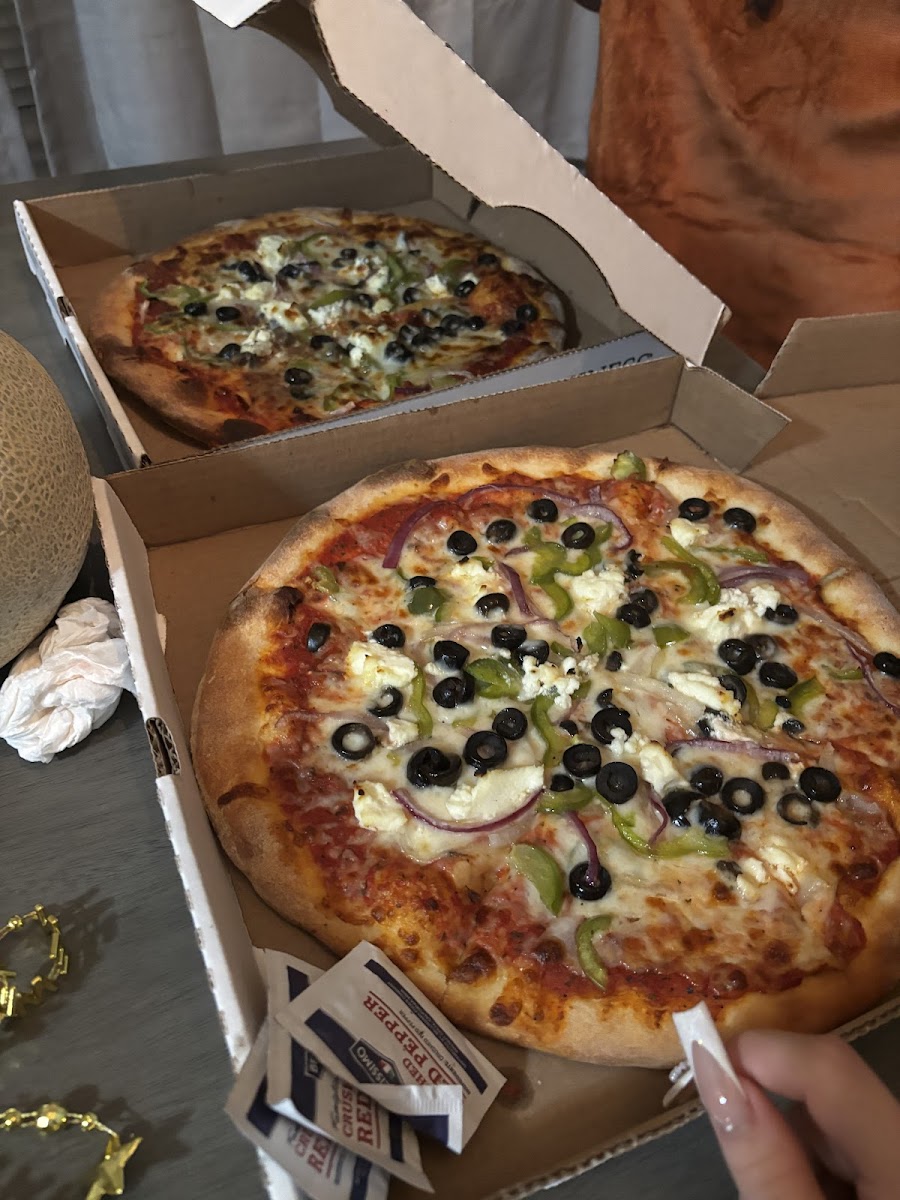 Gus's New York Pizza-3