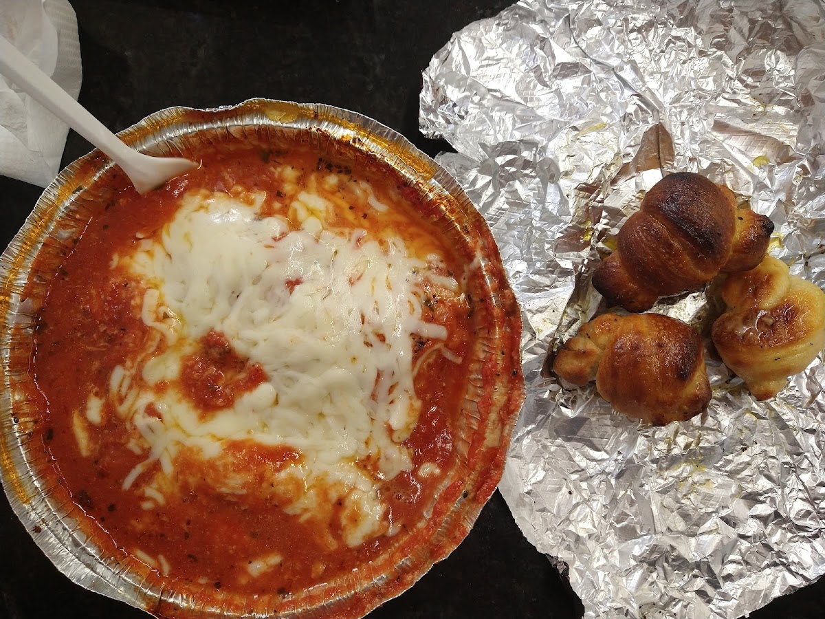 Gus's New York Pizza-9