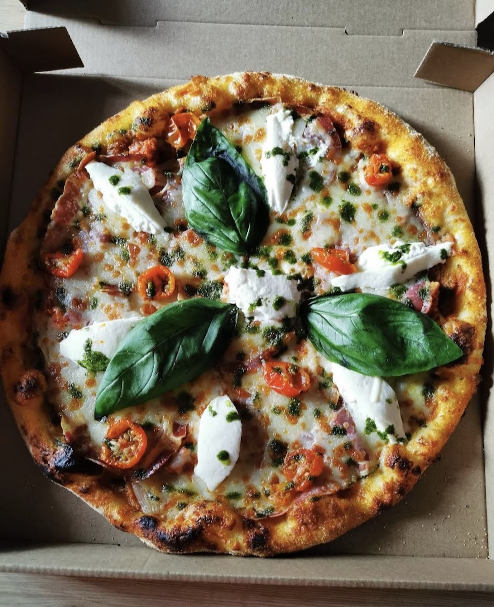 Gust'i Pizza-4