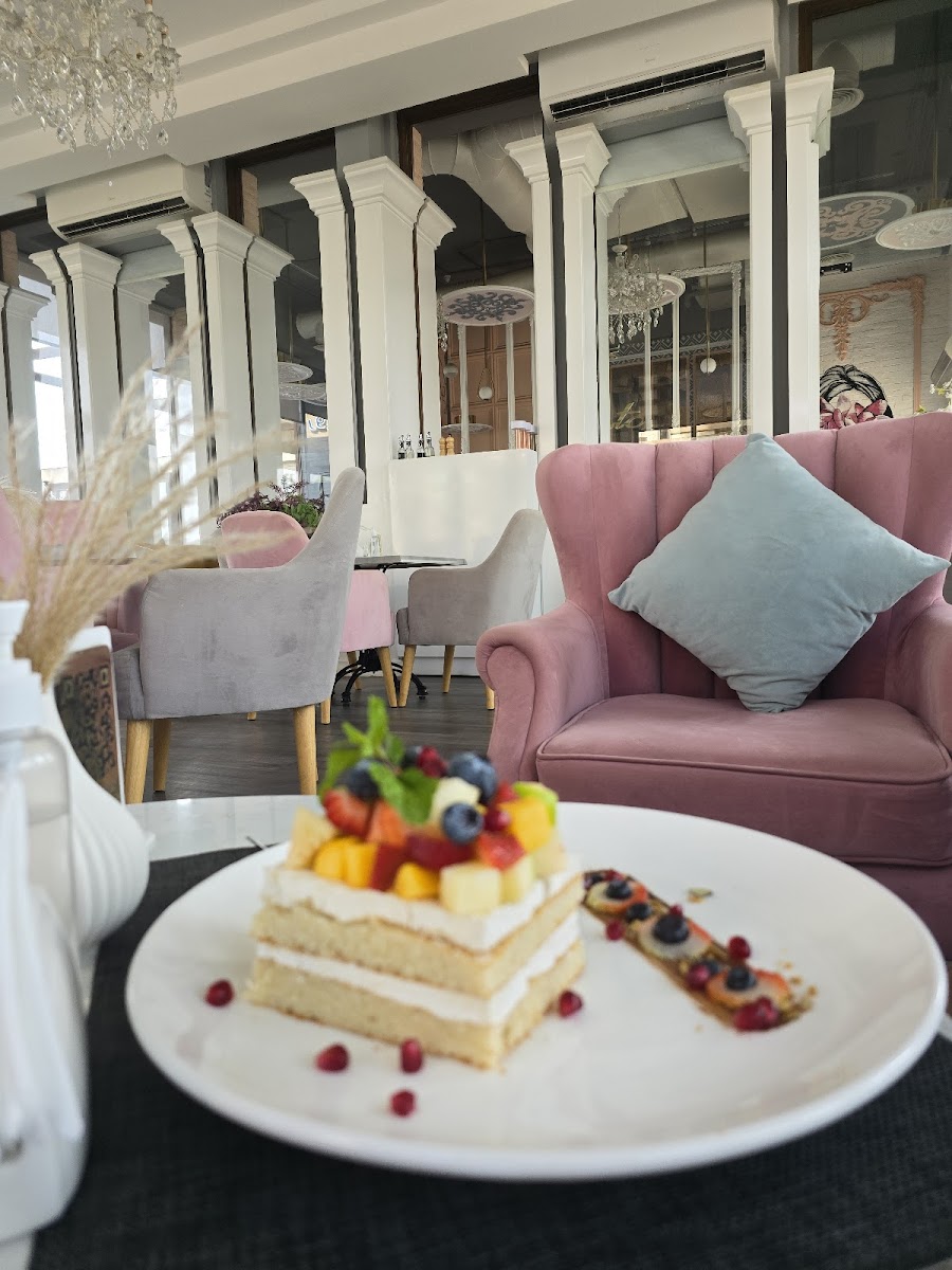Gusto Restaurant & Cafe مطعم و كافيه جوستو-10