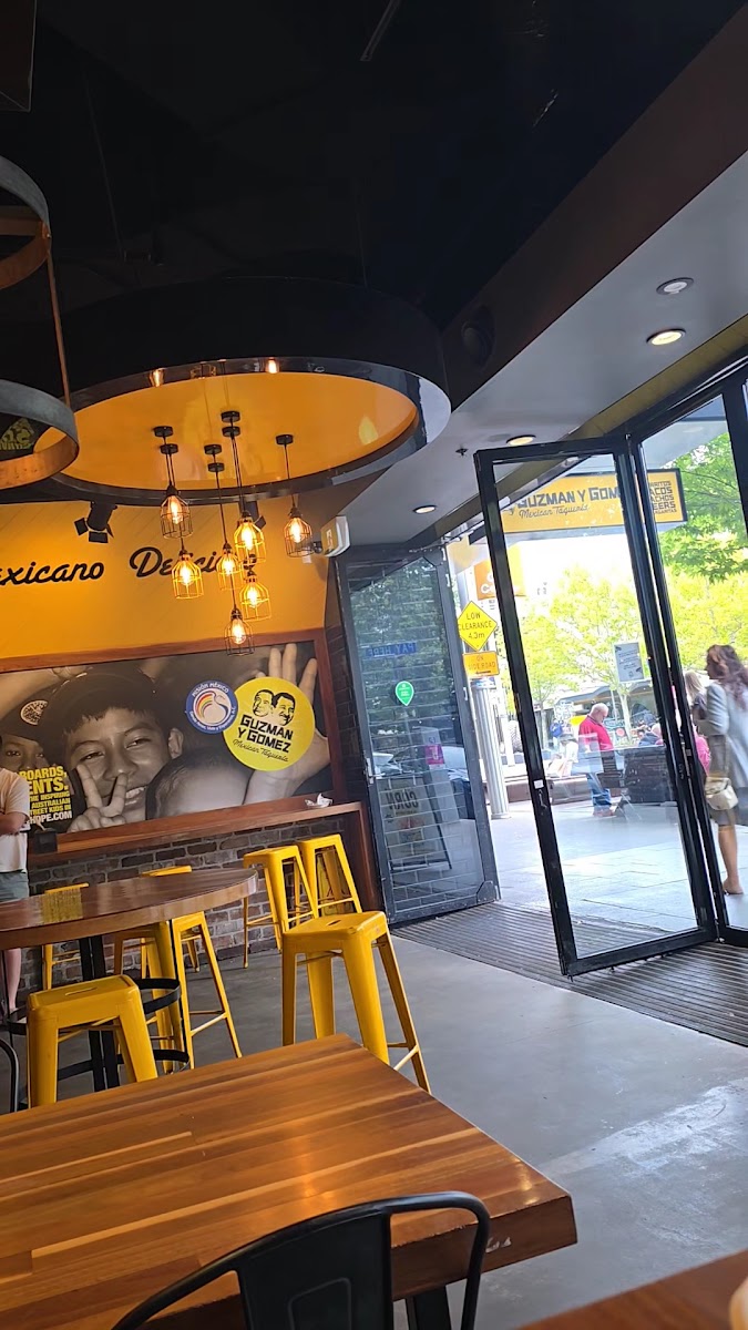 Guzman Y Gomez - Canberra Centre-2