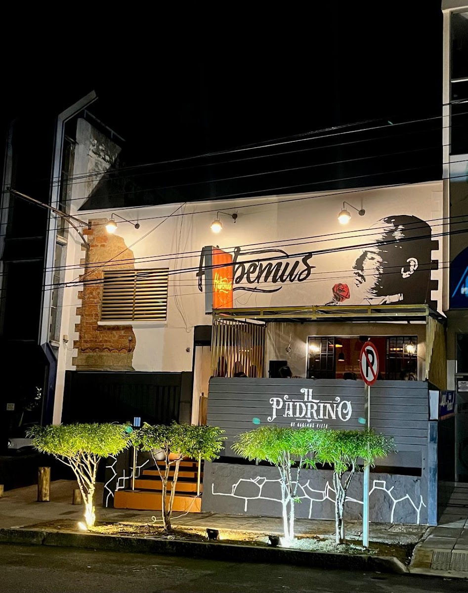 Habemus Pizza
