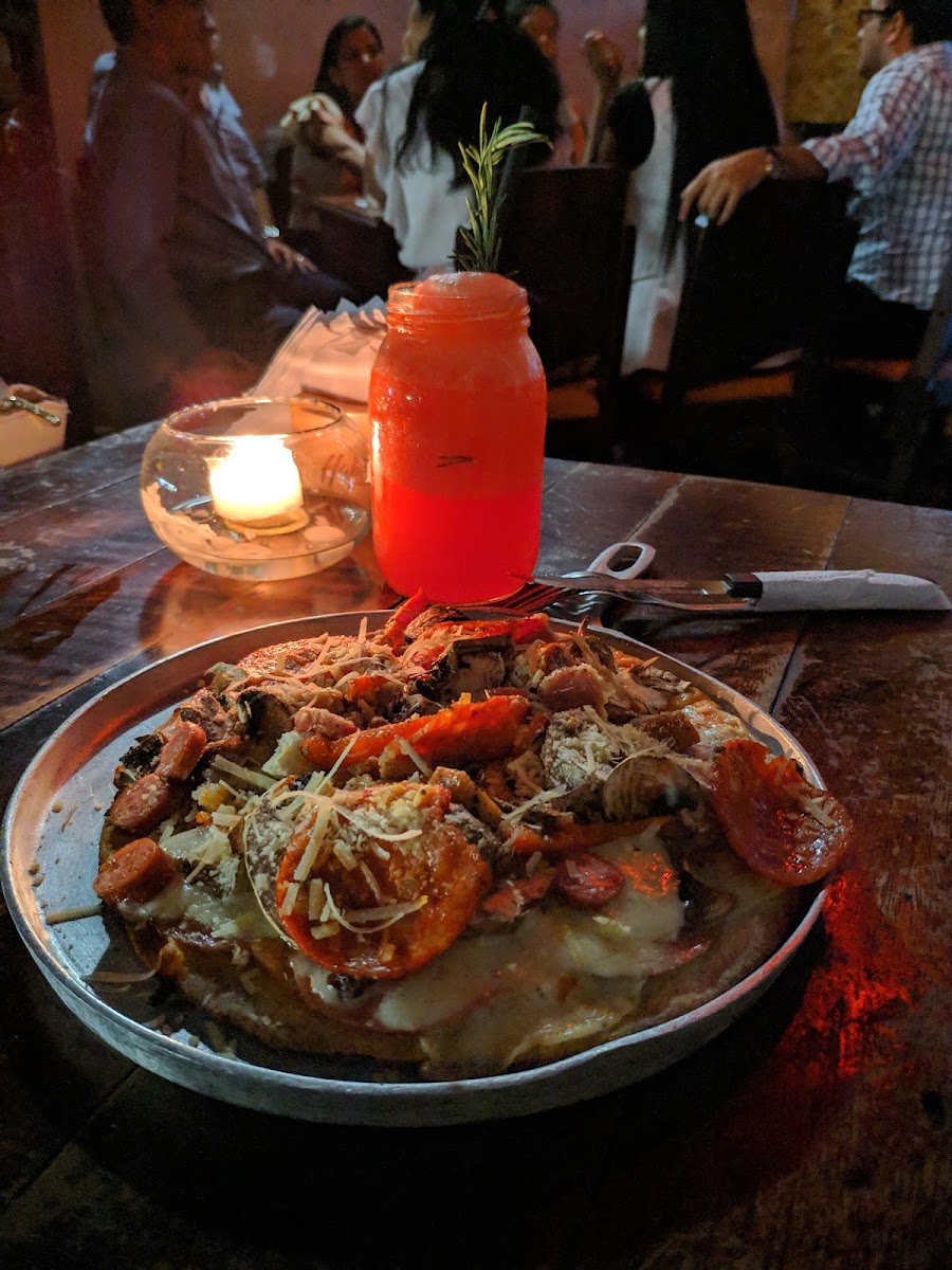 Habemus Pizza-8