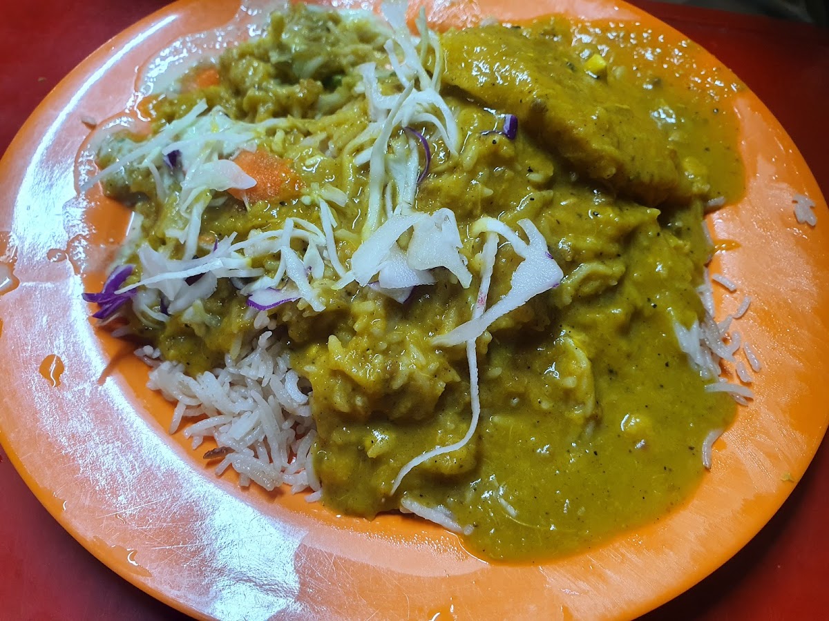Haji Bashir Yadgar Daal Chawal And Restaurant-4