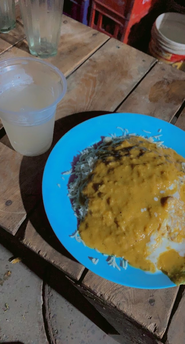 Haji Bashir Yadgar Daal Chawal And Restaurant-6