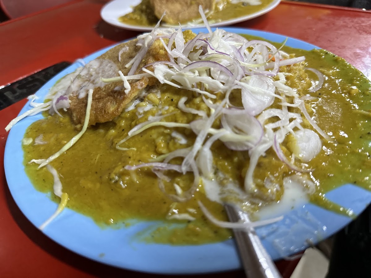 Haji Bashir Yadgar Daal Chawal And Restaurant-9