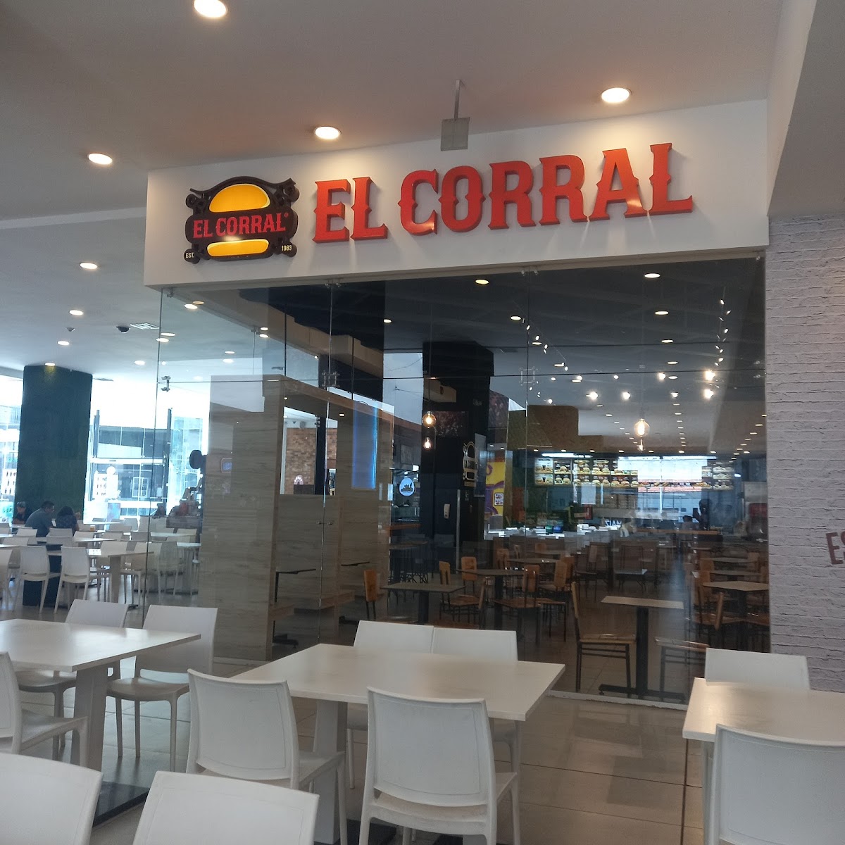 Hamburguesas El Corral Paseo San Francisco - Cumbayá