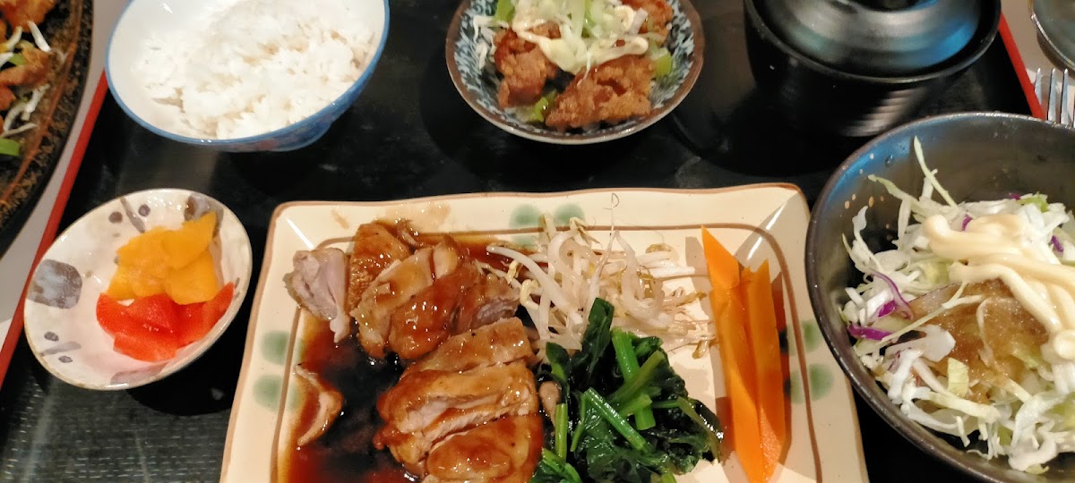 Hanamizuki Japanese Restaurant-5